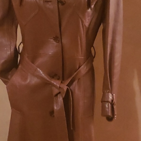 Vintage Trenchcoat - Picture 3 of 16